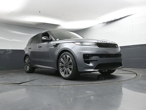 New 2025 Land Rover Range Rover Sport Dynamic SE AWD/4WD image 27