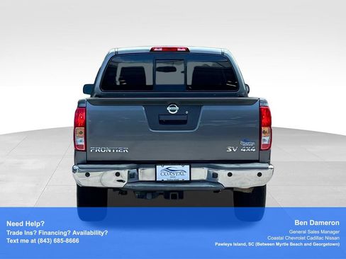 Used 2017 Nissan Frontier SV w/ SV Value Truck Package AWD/4WD image 11