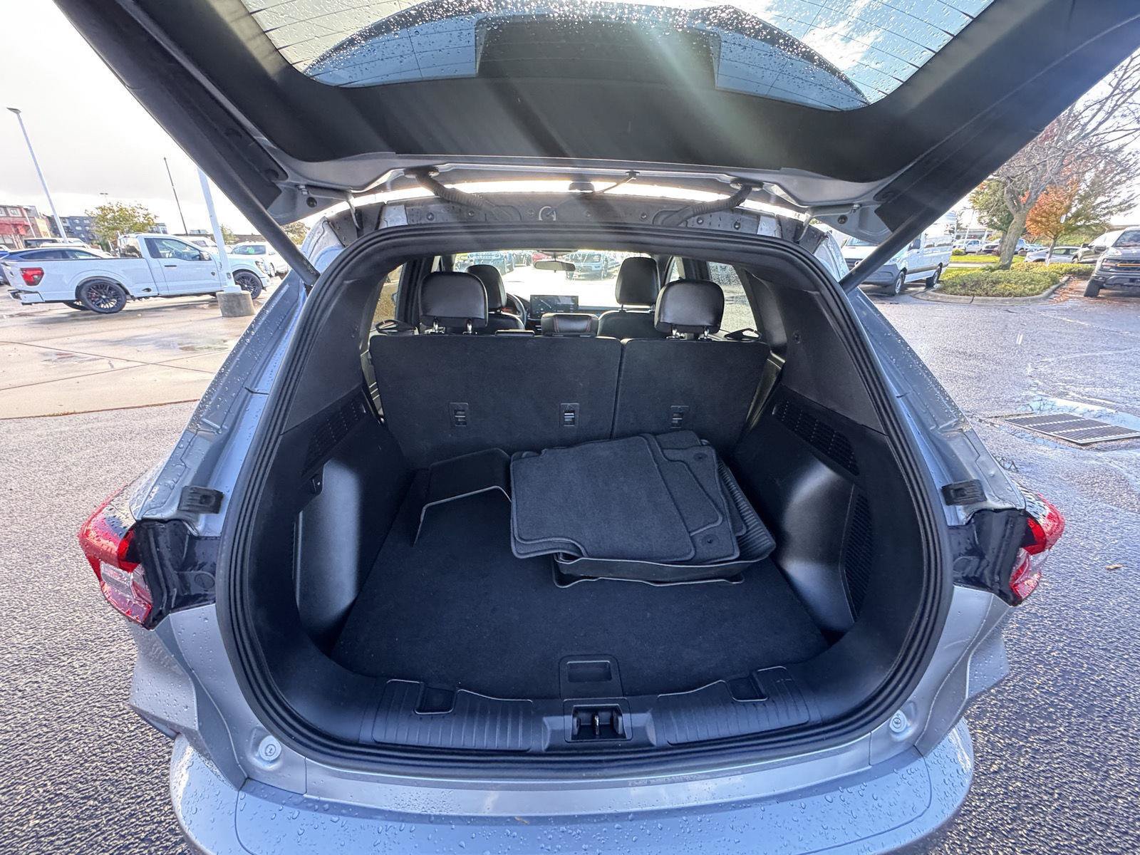 Used 2024 Ford Escape ST-Line w/ Tech Pack #1 AWD/4WD image 18