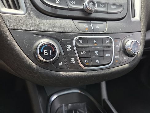 Used 2024 Chevrolet Malibu LT FWD image 23