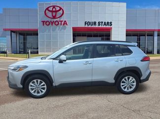 Used 2023 Toyota Corolla Cross LE FWD video 1