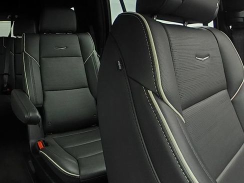Used 2025 Cadillac Escalade Premium Luxury w/ Touring Package AWD/4WD image 31