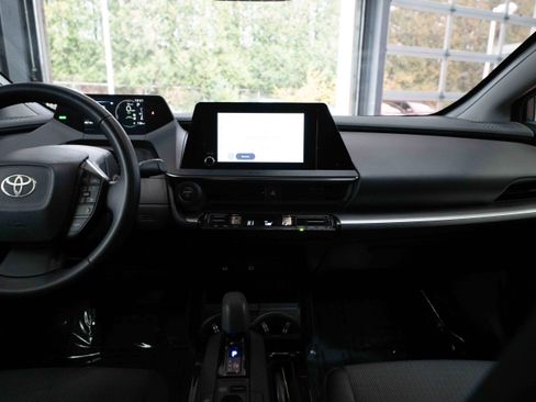 Certified 2024 Toyota Prius LE image 21