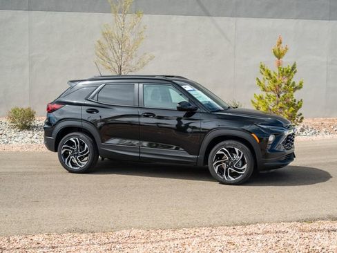 Used 2026 Chevrolet TrailBlazer RS w/ Convenience Package image 3