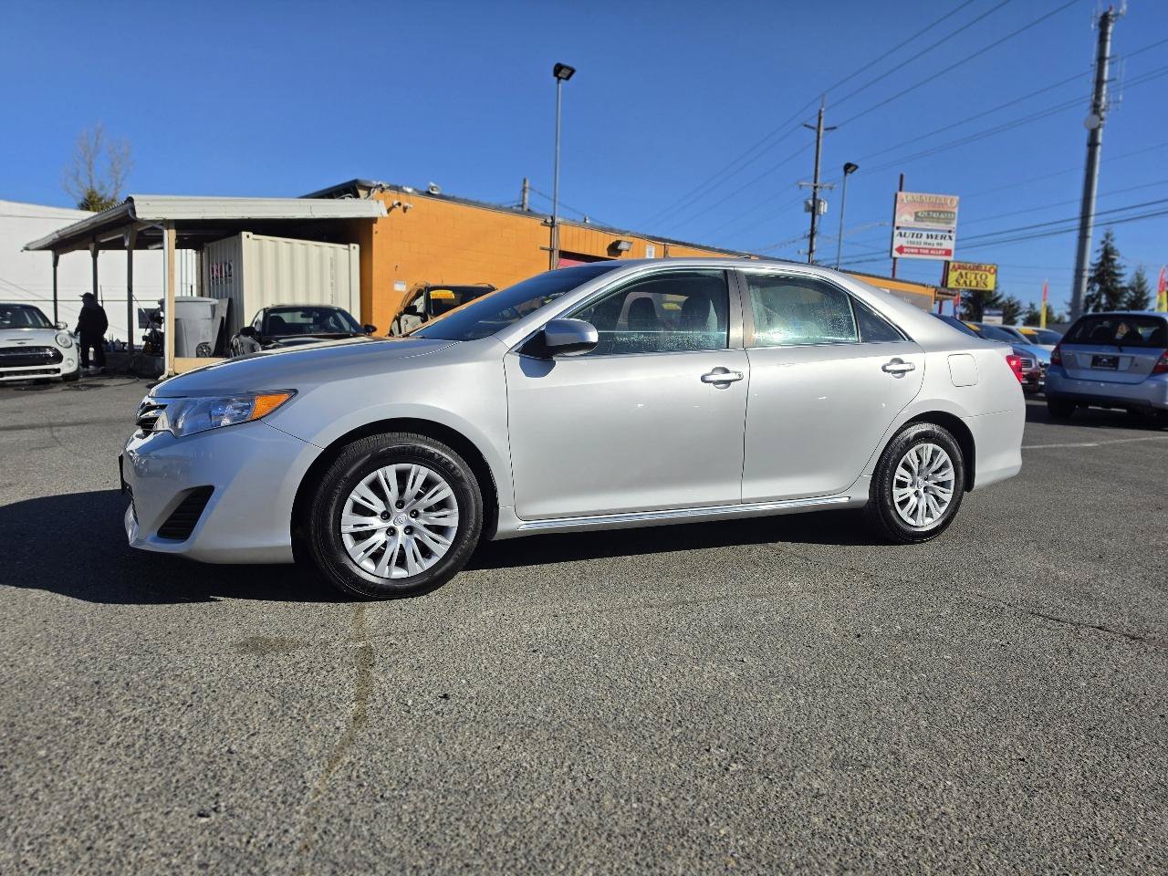 Used 2012 Toyota Camry LE FWD image 13