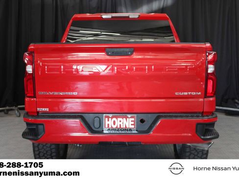 Used 2019 Chevrolet Silverado 1500 Custom w/ Infotainment Package RWD image 14