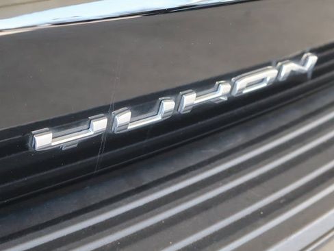 Used 2021 GMC Yukon XL Denali w/ Denali Premium Package image 55