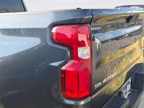 Used 2020 Chevrolet Silverado 1500 Custom w/ Custom Value Package RWD image 6