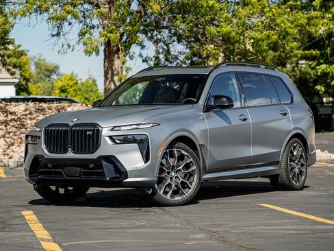 Certified 2025 BMW X7 M60i image 1