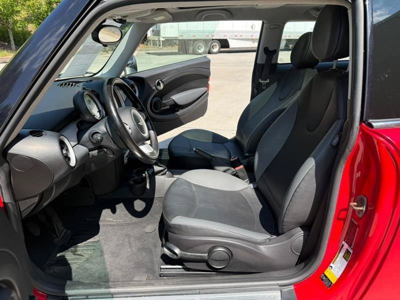 Used 2010 MINI Cooper Hardtop FWD image 7