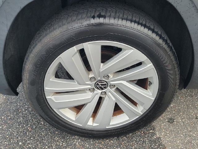 Used 2020 Volkswagen Atlas Cross Sport SE w/ Towing Package FWD image 5