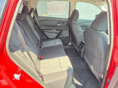 Used 2025 Nissan Rogue SV FWD image 30