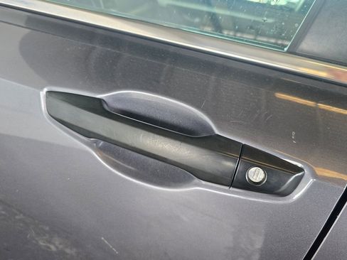 Used 2018 Honda CR-V LX image 26