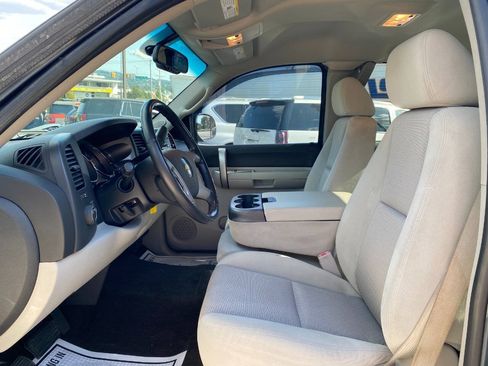 Used 2009 Chevrolet Silverado 1500 LT w/ Power Pack Plus AWD/4WD image 9
