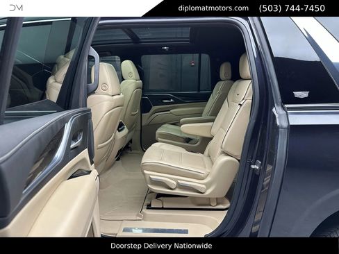 Used 2022 Cadillac Escalade ESV Premium Luxury w/ LPO, Floor Liner Package image 22