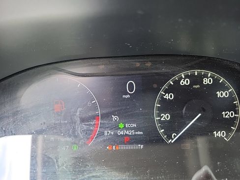 Used 2024 Honda HR-V LX image 14
