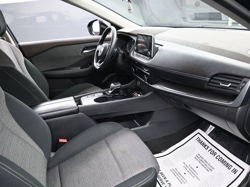 Used 2023 Nissan Rogue SV image 36
