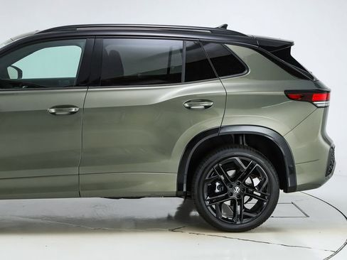New 2026 Volkswagen Tiguan SE R-Line AWD/4WD image 4