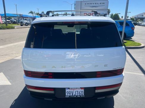 Used 2025 Hyundai Santa Fe Limited AWD/4WD image 18