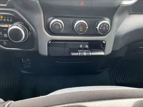 Used 2022 RAM 1500 Big Horn AWD/4WD image 25