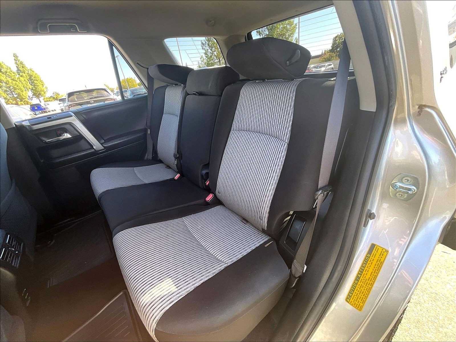 Used 2016 Toyota 4Runner SR5 AWD/4WD image 29
