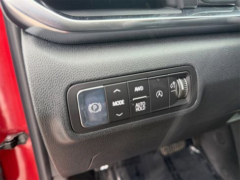 New 2026 GMC Terrain Denali w/ LPO, Floor Liner Package image 19