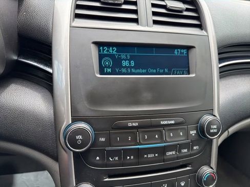 Used 2014 Chevrolet Malibu LS FWD image 18