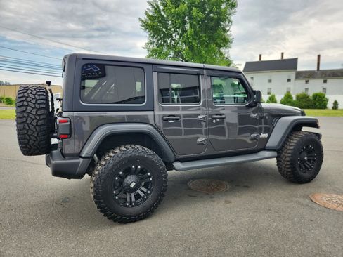 Used 2018 Jeep Wrangler Unlimited Sport S AWD/4WD image 16