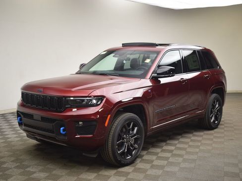 Used 2025 Jeep Grand Cherokee Limited 4xe image 11