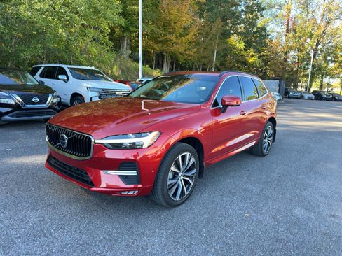 Used 2022 Volvo XC60 B5 Momentum w/ Advanced Package image 7