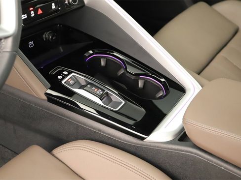 Certified 2025 Audi Q5 Prestige image 17