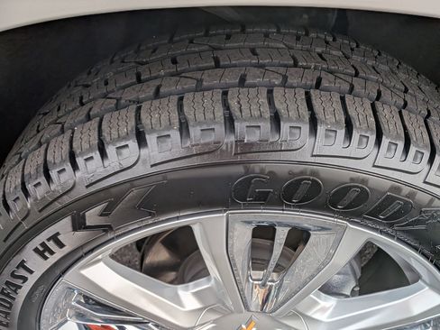 Certified 2022 Chevrolet Suburban High Country w/ Max Trailering Package image 13