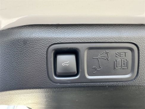 Certified 2024 Ford Expedition Max Platinum image 46