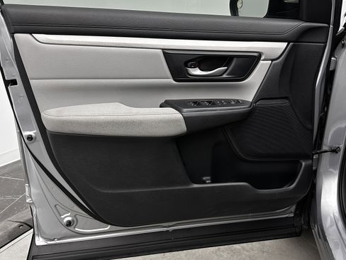 Used 2019 Honda CR-V LX image 10