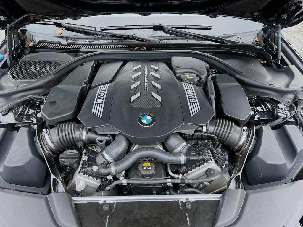 Used 2021 BMW M550i xDrive w/ Premium Package AWD/4WD image 33