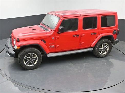 Used 2018 Jeep Wrangler Unlimited Sahara w/ Dual Top Group image 24