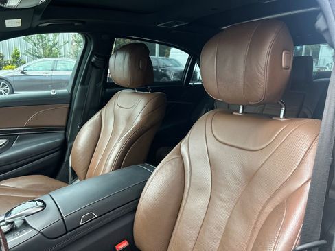 Used 2017 Mercedes-Benz S 550 Sedan image 9