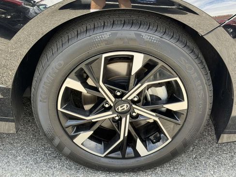 Certified 2025 Hyundai Sonata SEL AWD/4WD image 9