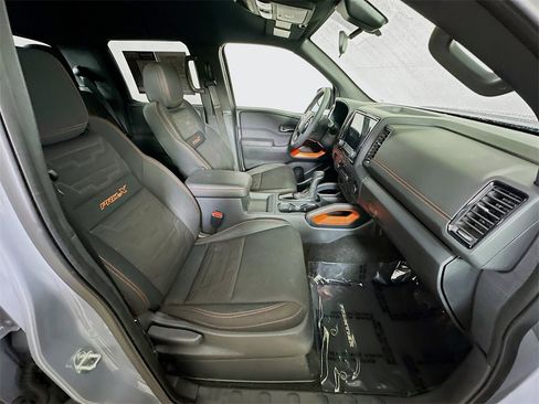 Used 2022 Nissan Frontier Pro-X w/ Technology Package image 12