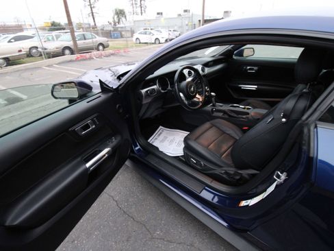 Used 2019 Ford Mustang GT image 29