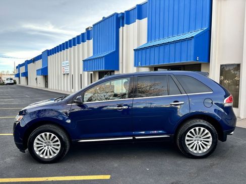 Used 2012 Lincoln MKX AWD image 4