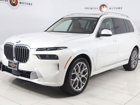 Used 2024 BMW X7 xDrive40i w/ Premium Package AWD/4WD image 5