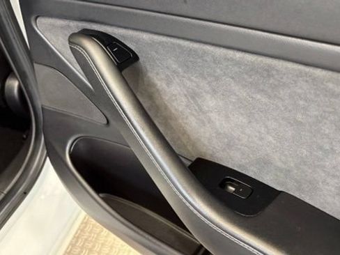 Used 2019 Tesla Model 3 Standard Range Plus RWD image 27