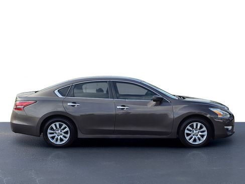 Used 2015 Nissan Altima 2.5 S w/ Power Driver Seat Package FWD image 7