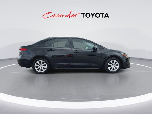 Certified 2025 Toyota Corolla LE FWD image 9