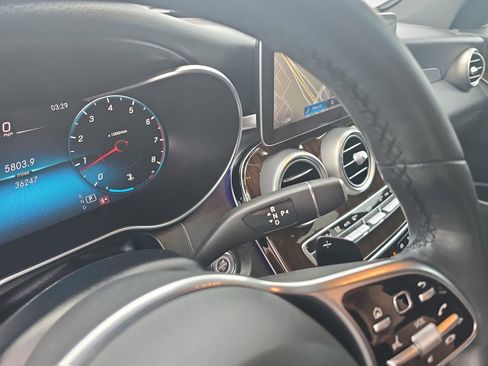 Used 2020 Mercedes-Benz GLC 300 4MATIC image 25
