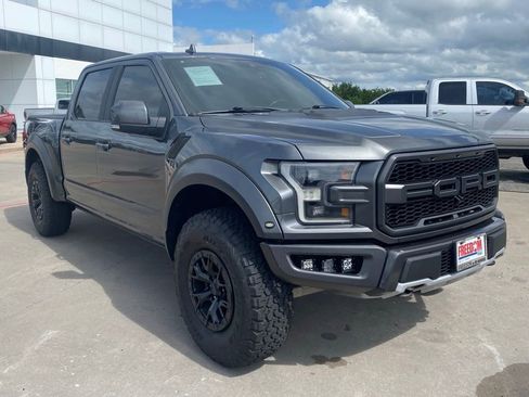 Used 2019 Ford F150 Raptor w/ Equipment Group 802A Luxury AWD/4WD image 7