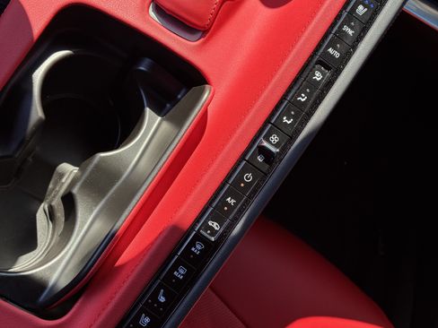 Used 2024 Chevrolet Corvette Z06 RWD image 35