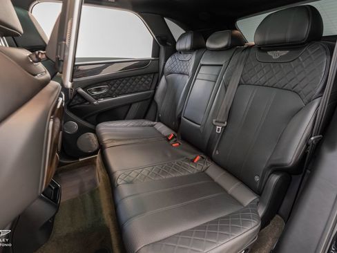 Used 2017 Bentley Bentayga AWD/4WD image 23