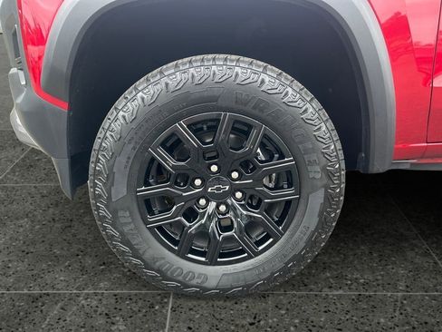 Used 2023 Chevrolet Colorado Trail Boss w/ Advanced Trailering Package AWD/4WD image 5